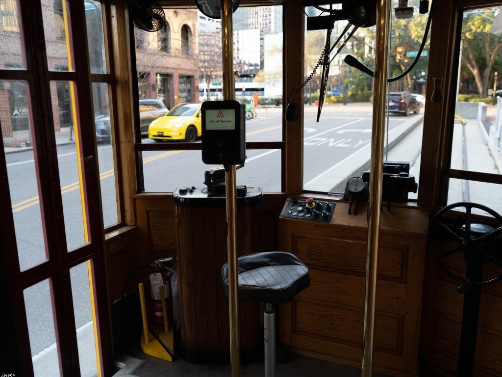 ការបកស្រាយសេវាកម្ម: ការពិពណ៌នាដែលសំខាន់សម្រាប់អាជីវកម្ម