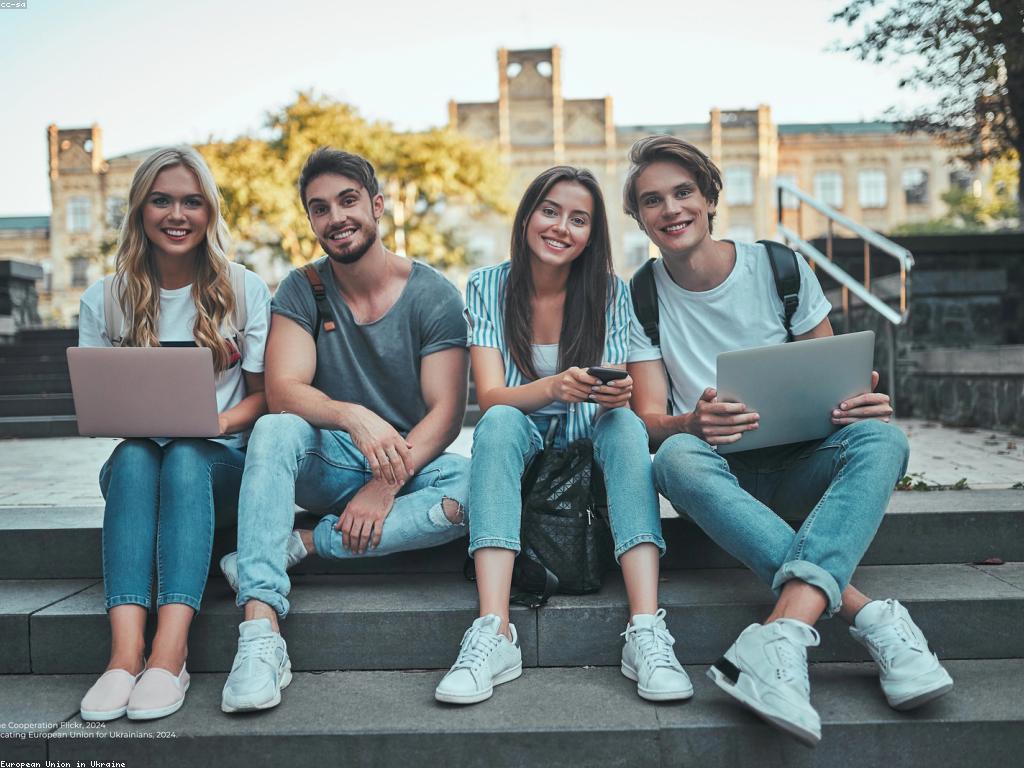 ព័ត៌មានថ្មី និងការព្យាករណ៍សម្រាប់អនាគត